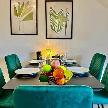 Dschungel Wohnung, Geraeumig, Netflix, Sonos, Zentral * Duisburg