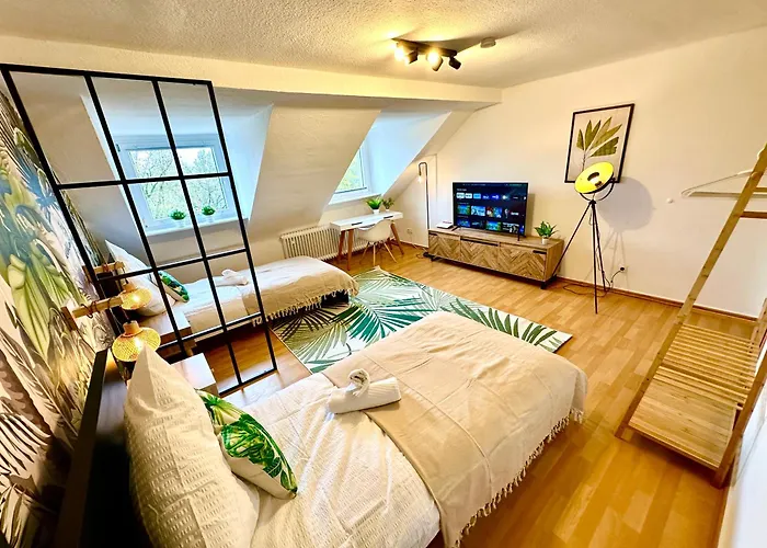 Dschungel Wohnung, Geraeumig, Netflix, Sonos, Zentral * 杜伊斯堡