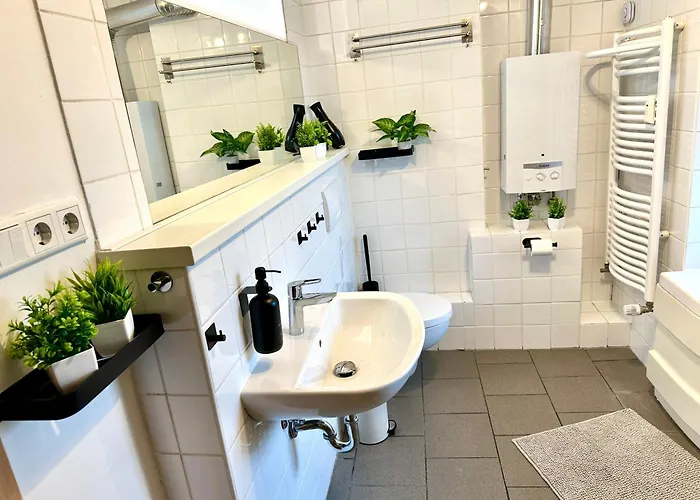 Dschungel Wohnung, Geraeumig, Netflix, Sonos, Zentral Apartamento