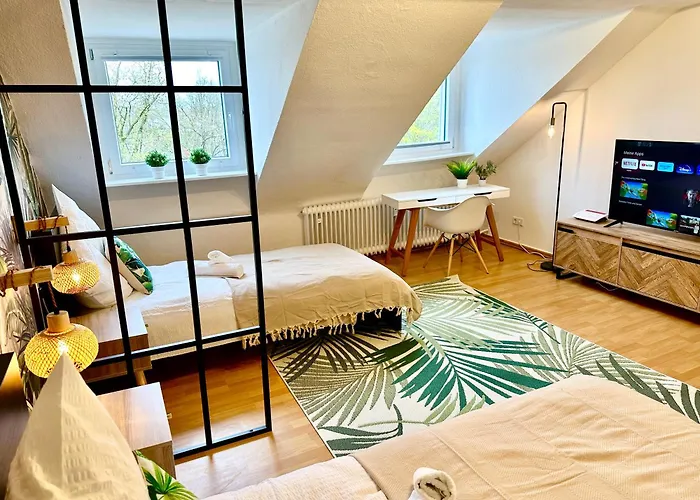 Lejlighed Dschungel Wohnung, Geraeumig, Netflix, Sonos, Zentral Duisburg